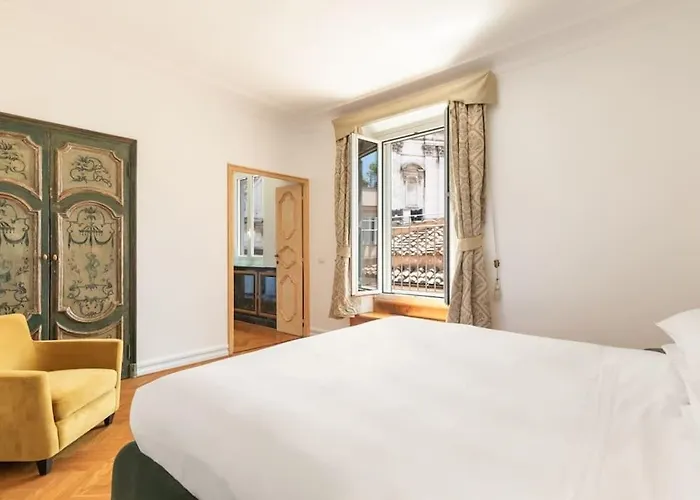 Casa Colonna, A Burghesius